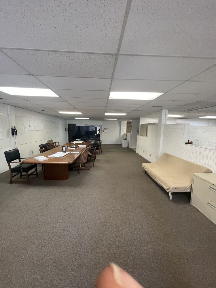 Stoller Building: 909-929 N. Coliseum Boulevard, Fort Wayne, IN 46805